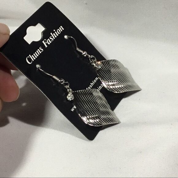 Ride The Wave Dangle Earrings (UC3) - Picture 3 of 6